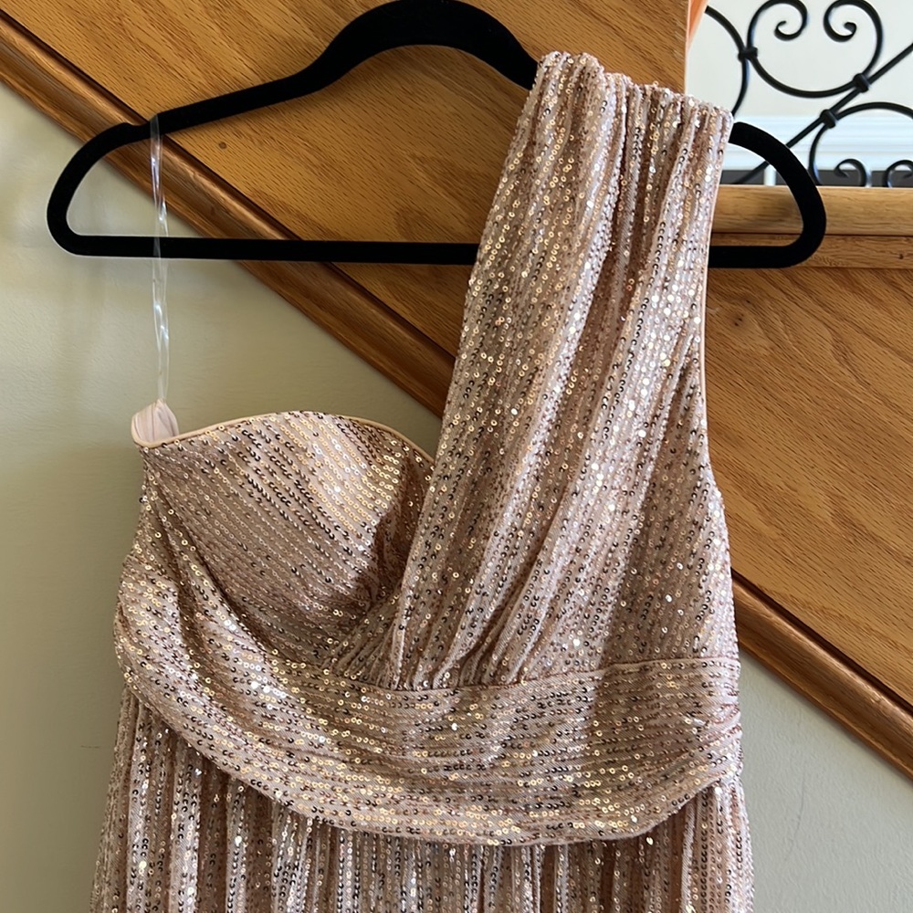 Giffniseti Formal Gown Size XL Gold Sequin New with Tags - Picture 2 of 12